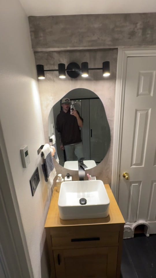 Post 2 by Austin Vos on TikTok (video)