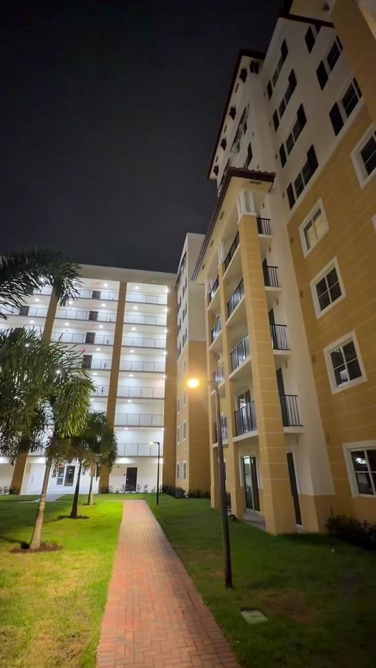 Post 7 by Ventas y Rentas Miami on TikTok (video)
