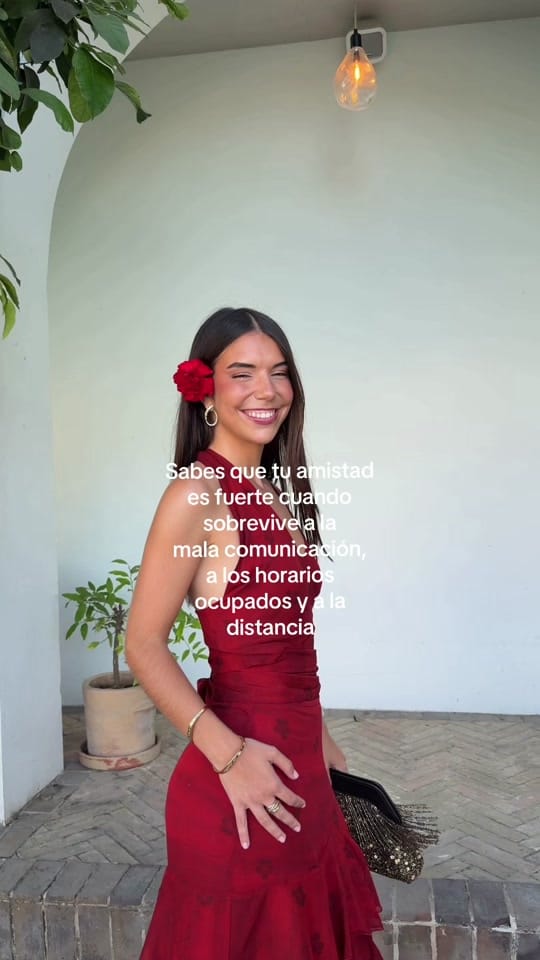 Post 5 by Elena Gortari on TikTok (video)