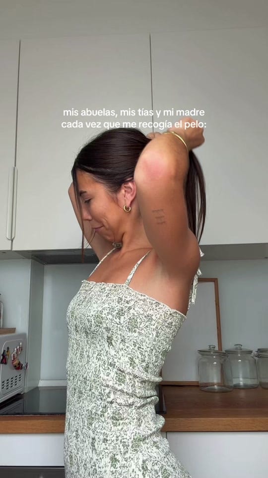 Post 2 by Elena Gortari on TikTok (video)