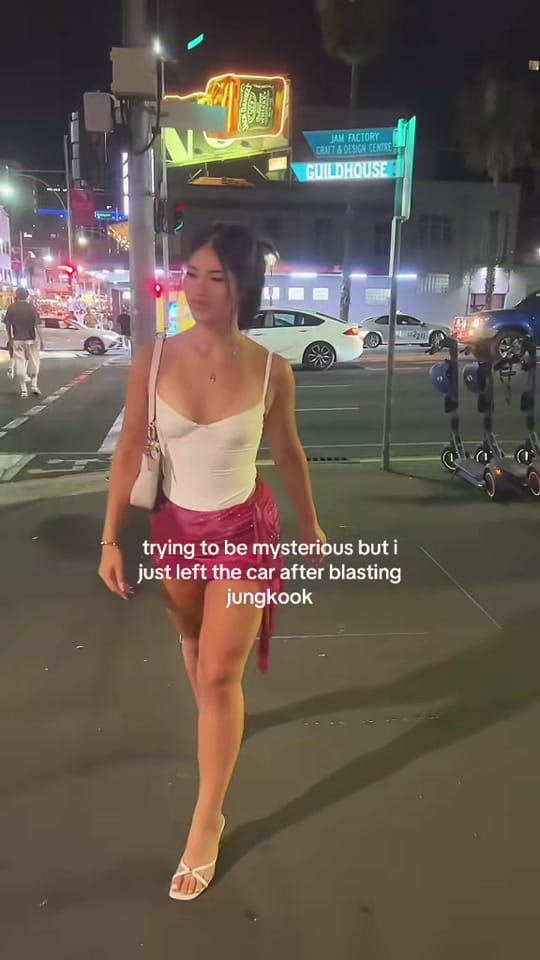 Post 4 by ameliya on TikTok (video)