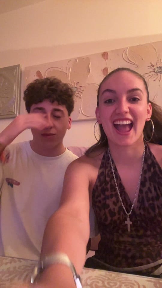 Post 1 by Miaperujo on TikTok (video)