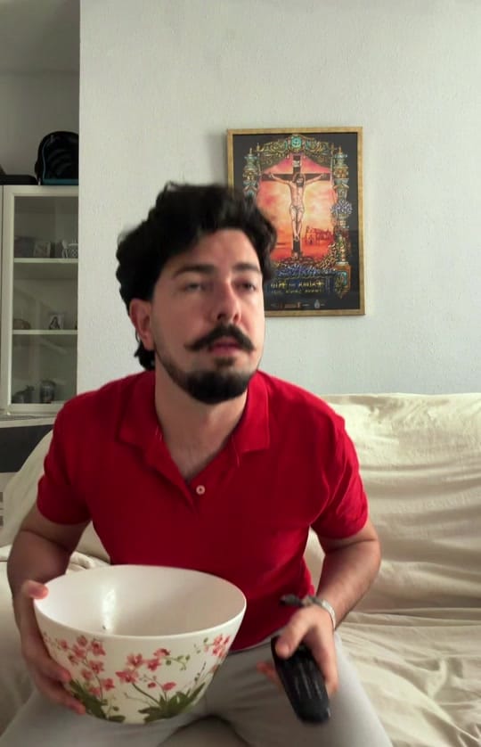 Post 6 by Álvaro Fabre on TikTok (video)