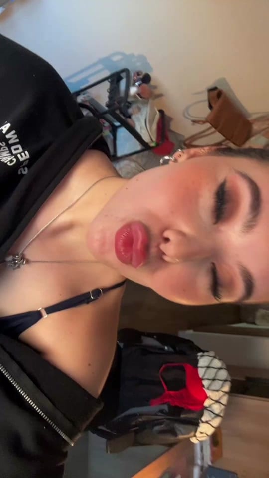 Post 6 by Karma.books on TikTok (video)