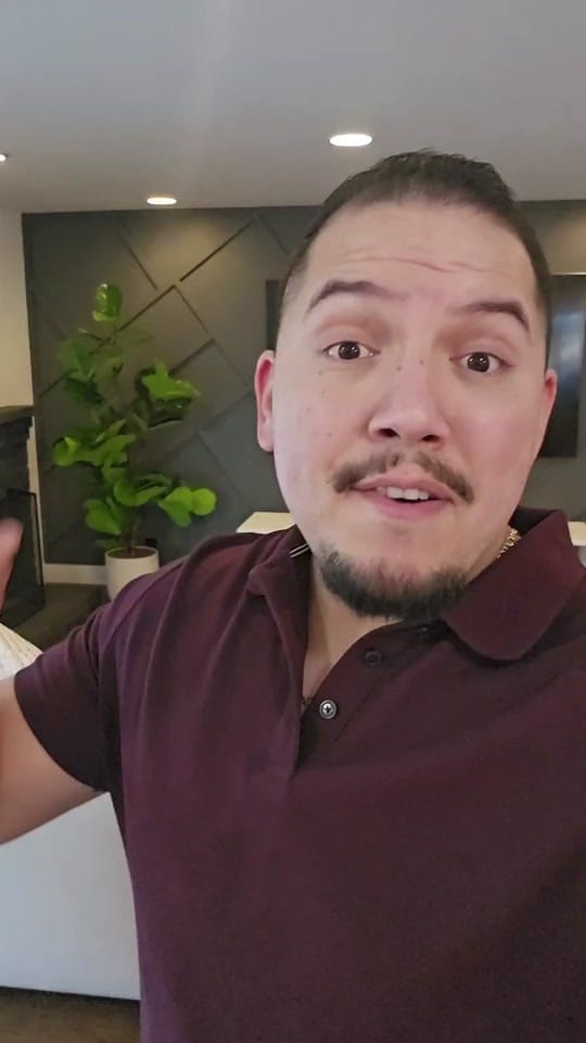 Post 7 by Rene Cuellar on TikTok (video)