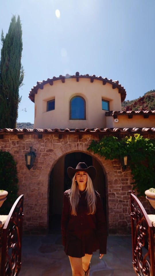 Post 2 by Tatum Smith on TikTok (video)