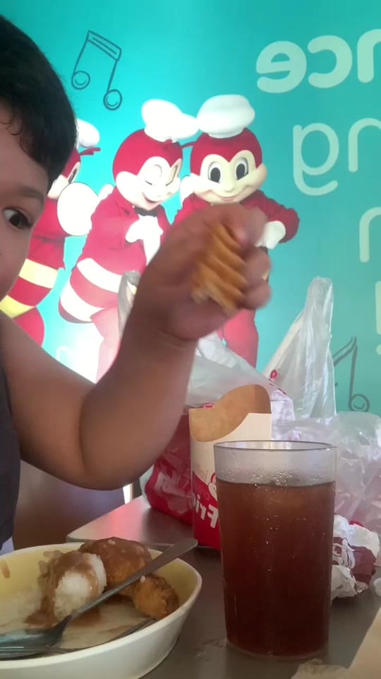 Post 8 by Momsh Joyce on TikTok (video)