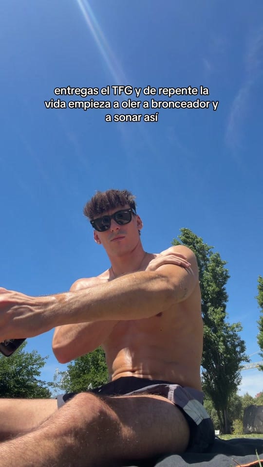 Post 2 by Javi Eche on TikTok (video)