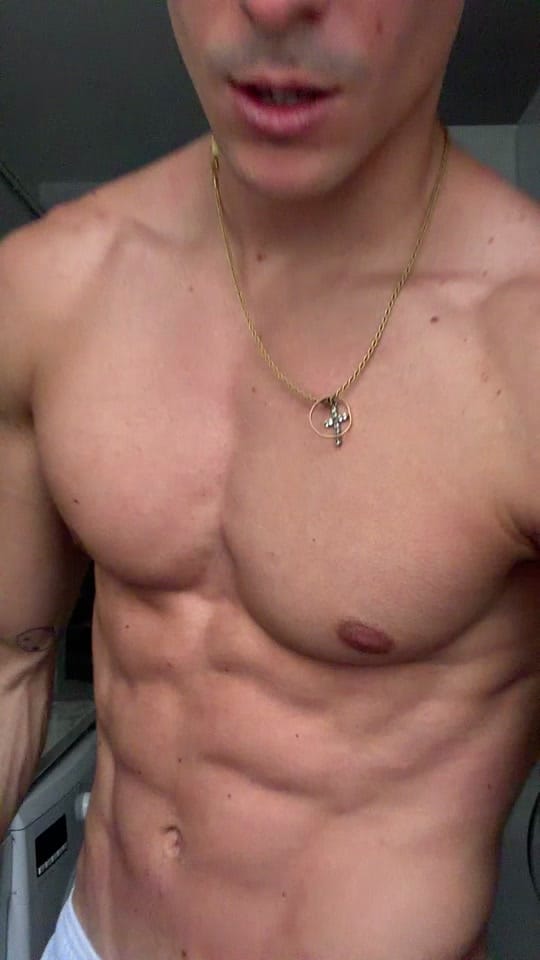 Post 1 by Javi Eche on TikTok (video)