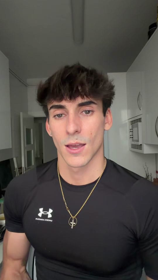 Post 6 by Javi Eche on TikTok (video)