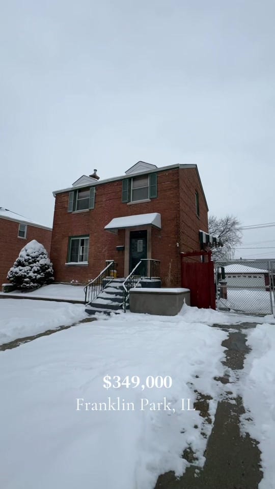 Post 5 by Felipe H | Chicago Realtor on TikTok (video)