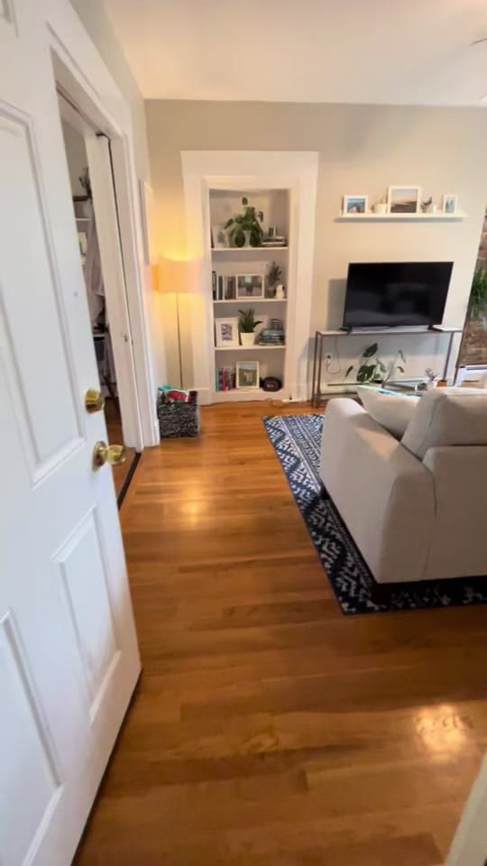 Post 8 by Kerry D’Ambroise on TikTok (video)
