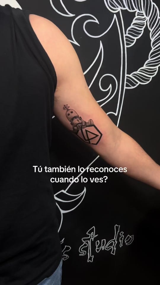 Post 1 by fratelli_tattoos on TikTok (video)