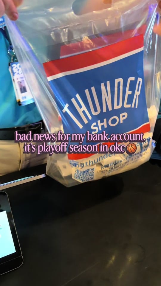 Post 2 by thesocialokie on TikTok (video)