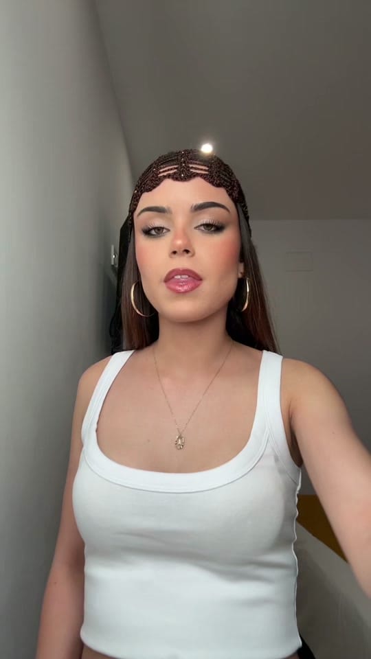 Post 2 by Aitana on TikTok (video)