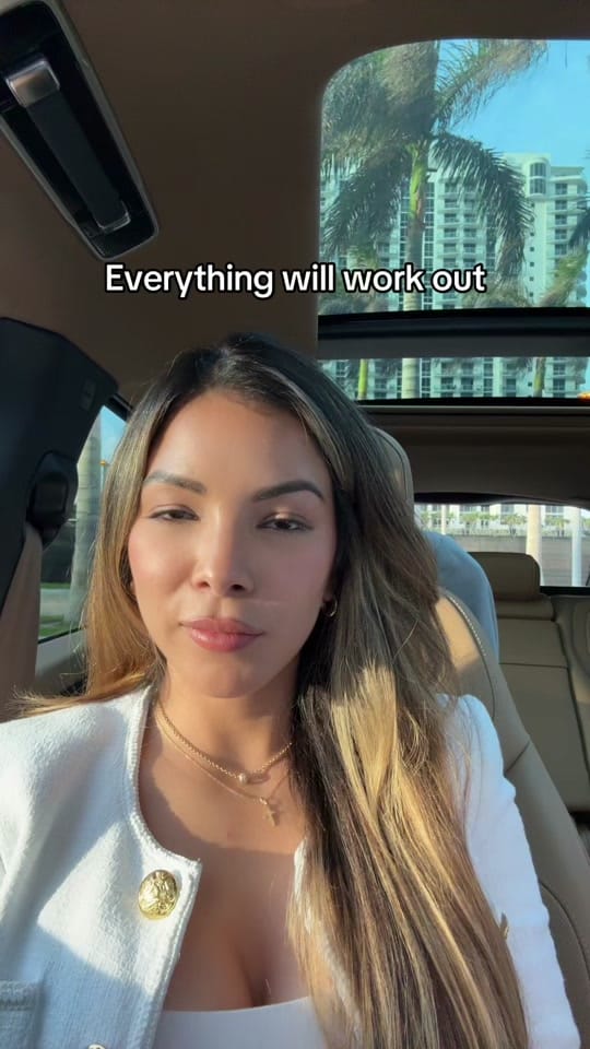 Post 6 by Daniela Silva on TikTok (video)