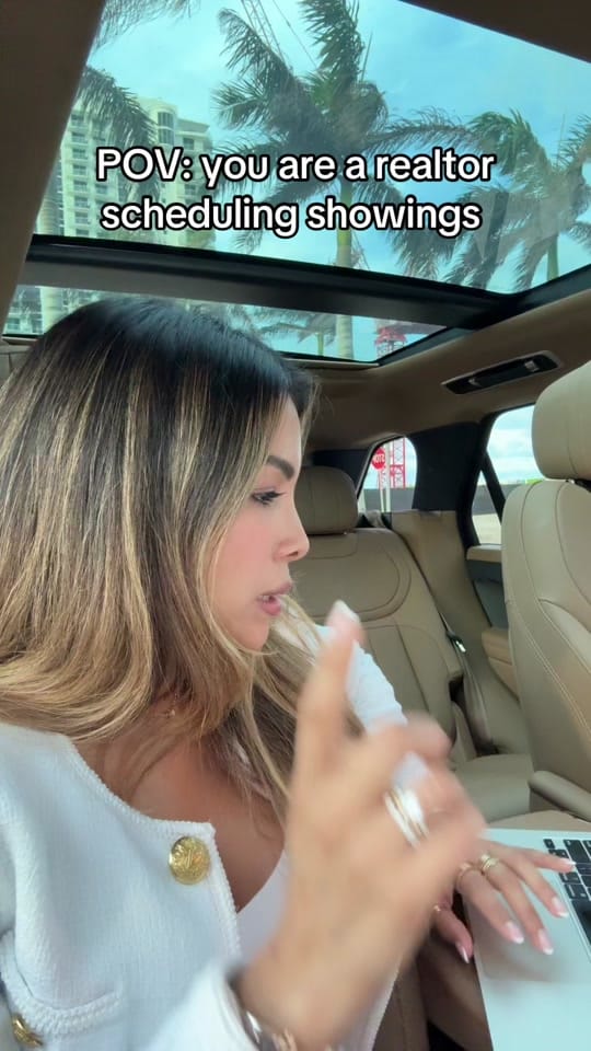 Post 3 by Daniela Silva on TikTok (video)