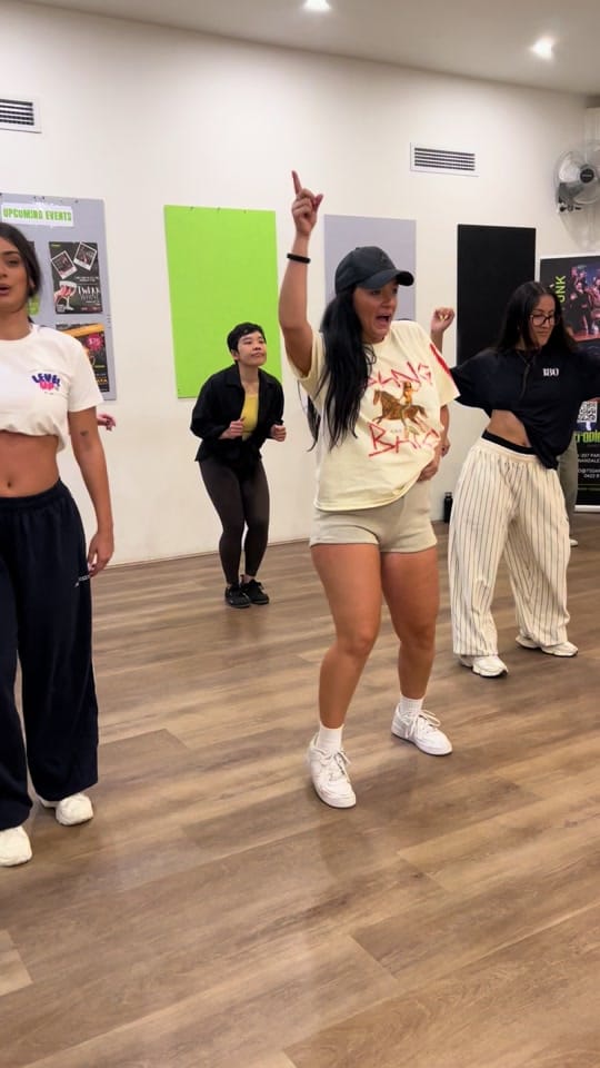 Post 7 by serafichera on TikTok (video)