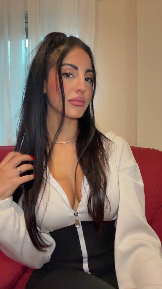 Post 4 by Lucia Carrasco on TikTok (video)