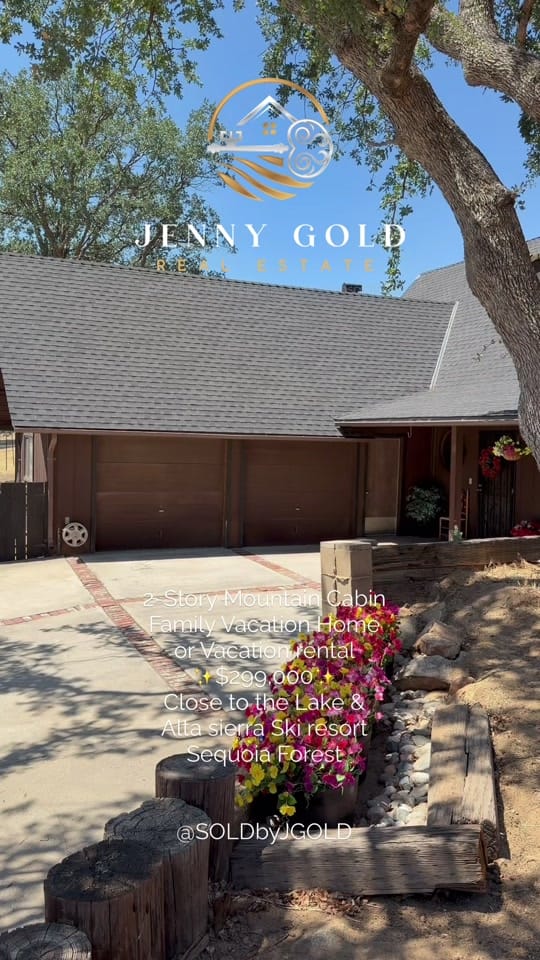 Post 2 by JENNY GOLD on TikTok (video)