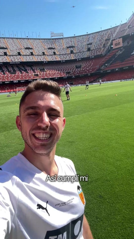 Post 5 by Diewolf19 on TikTok (video)
