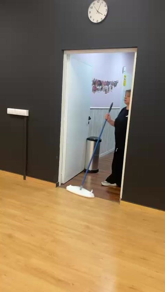 Post 3 by Feeling DS on TikTok (video)