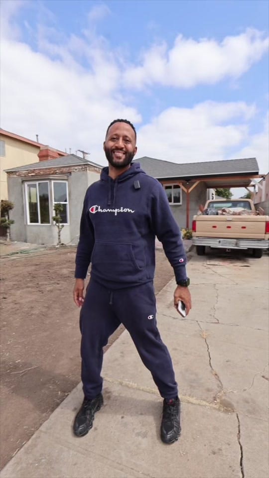 Post 2 by Alfredo Castro on TikTok (video)