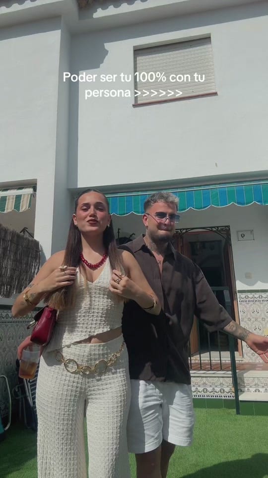Post 1 by Marta Reina on TikTok (video)