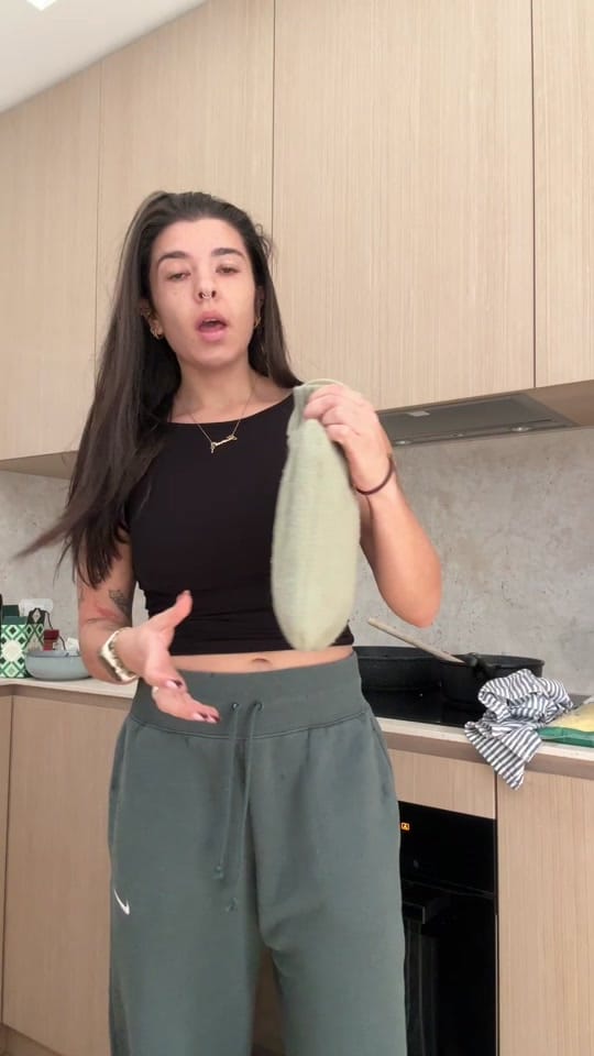 Post 2 by Shains ⚡️ on TikTok (video)