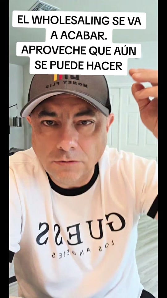 Post 3 by Santiago Maestro Real Estate on TikTok (video)