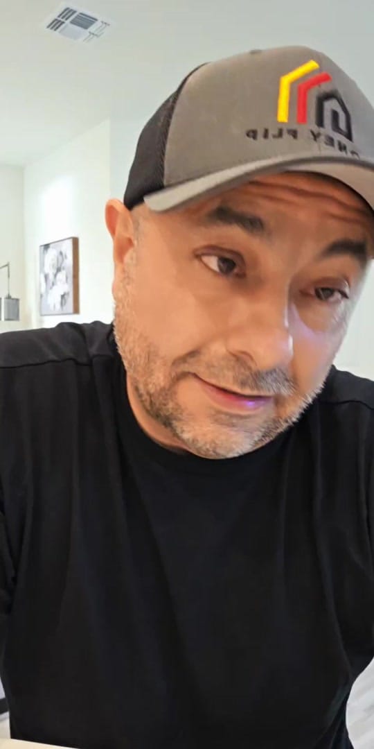 Post 4 by Santiago Maestro Real Estate on TikTok (video)