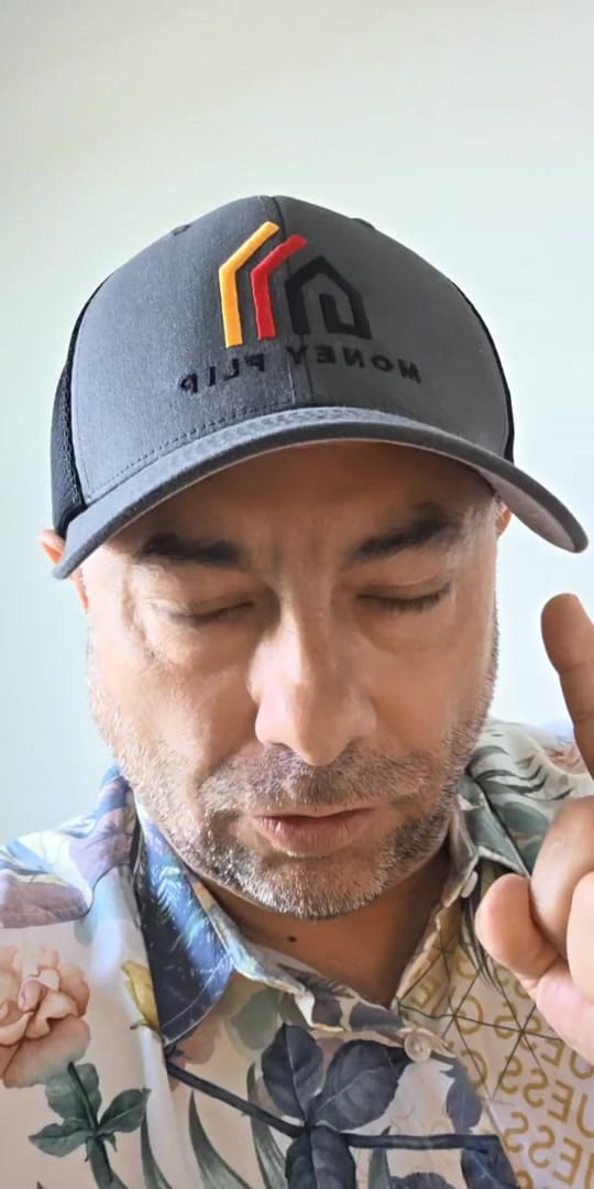 Post 6 by Santiago Maestro Real Estate on TikTok (video)