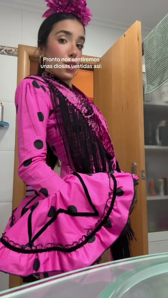 Post 5 by Roo on TikTok (video)