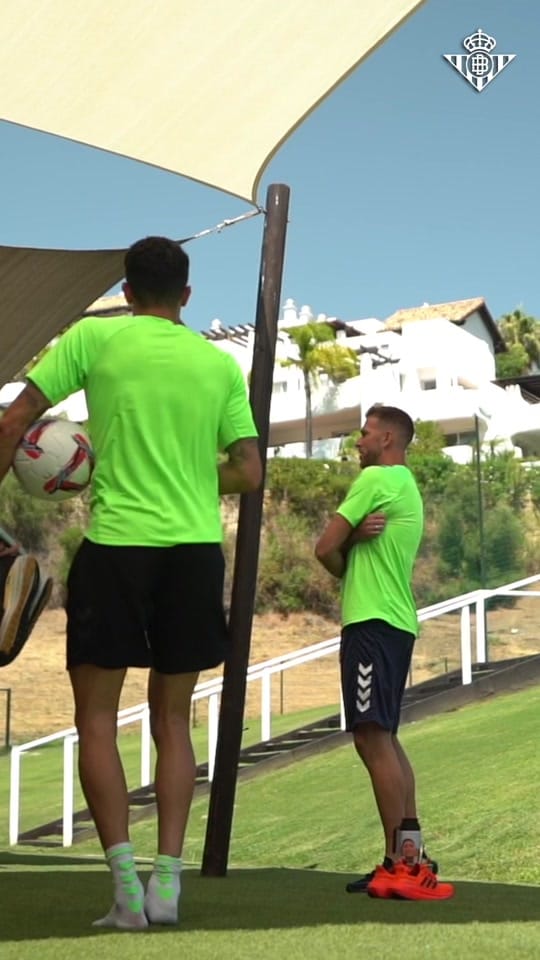 Post 8 by Marc Bartra on TikTok (video)