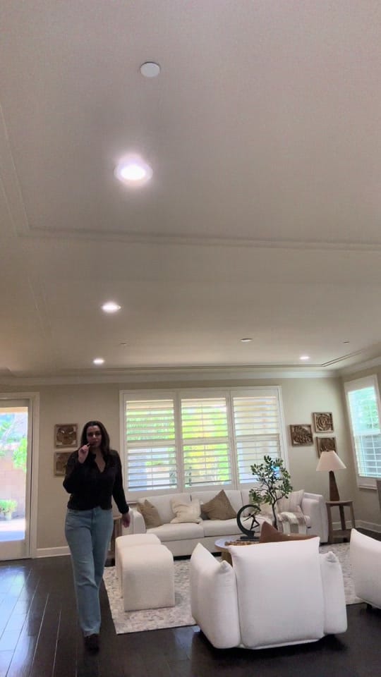 Post 1 by Loubna on TikTok (video)