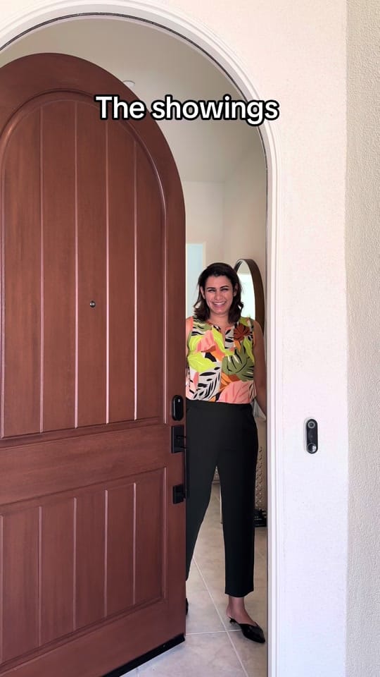 Post 4 by Loubna on TikTok (video)