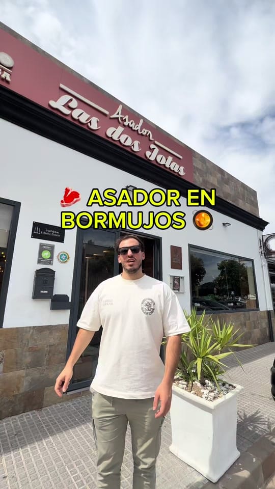 Post 1 by pablo_elcomilonass on TikTok (video)
