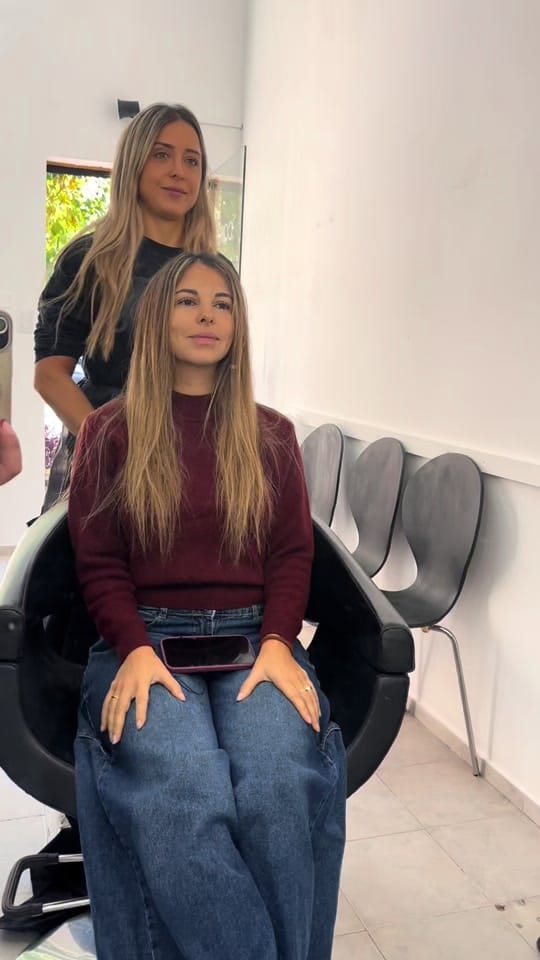 Post 4 by Caro Resk Hair studio on TikTok (video)