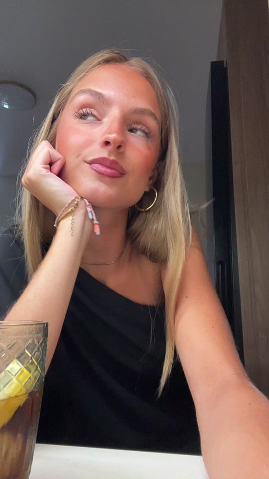 Post 4 by Ana Granado on TikTok (video)