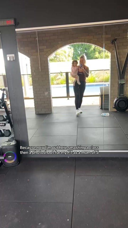 Post 7 by Heymama.lanz on TikTok (video)