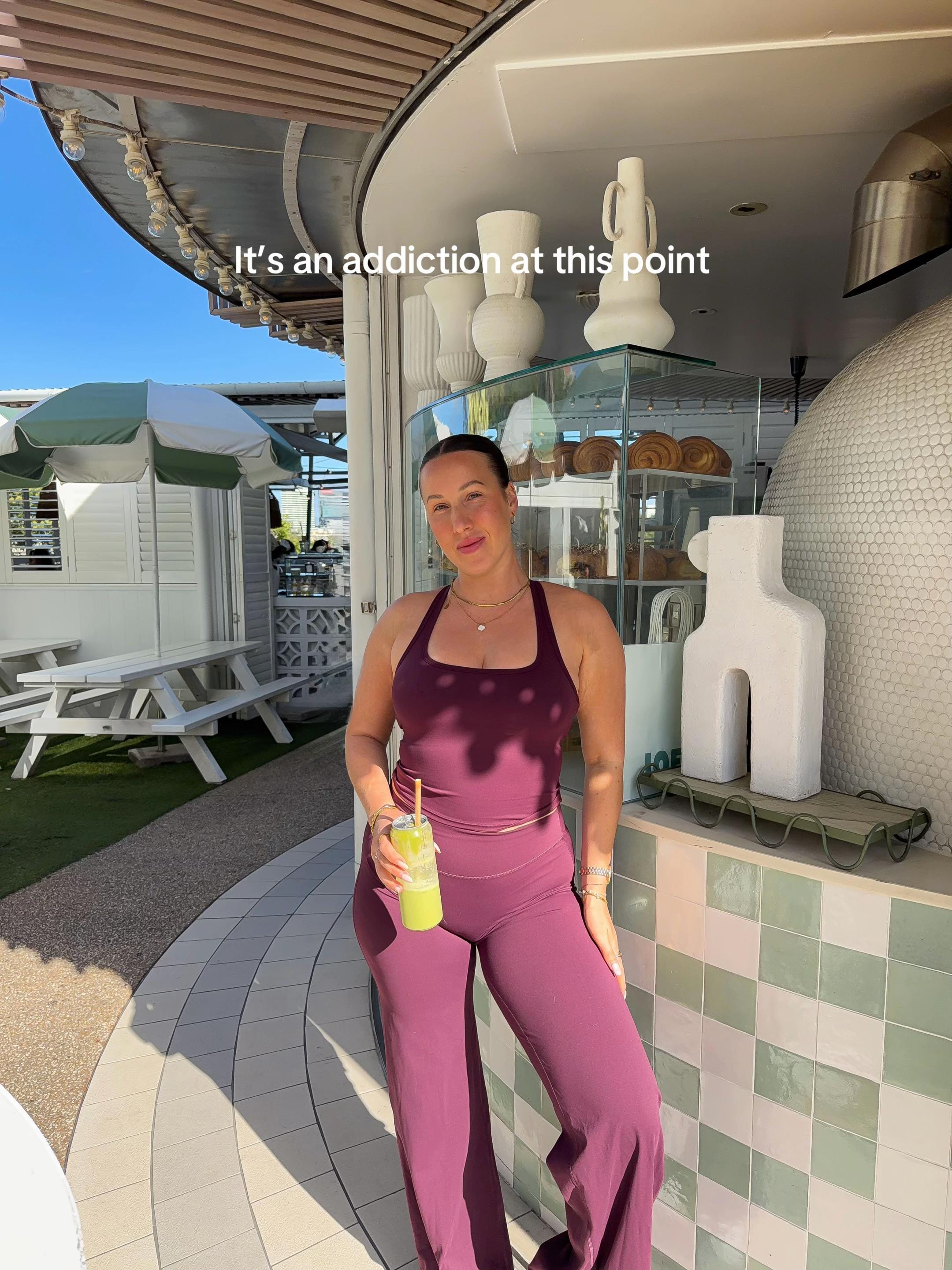 Post 1 by Lindage6 on TikTok (video)