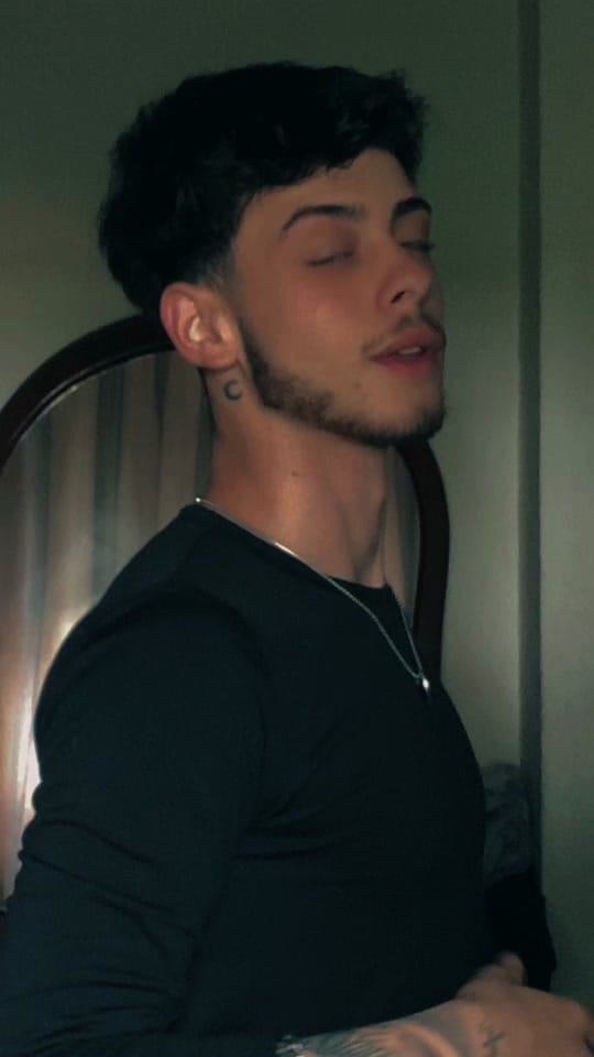 Post 1 by Dani🌙 on TikTok (video)