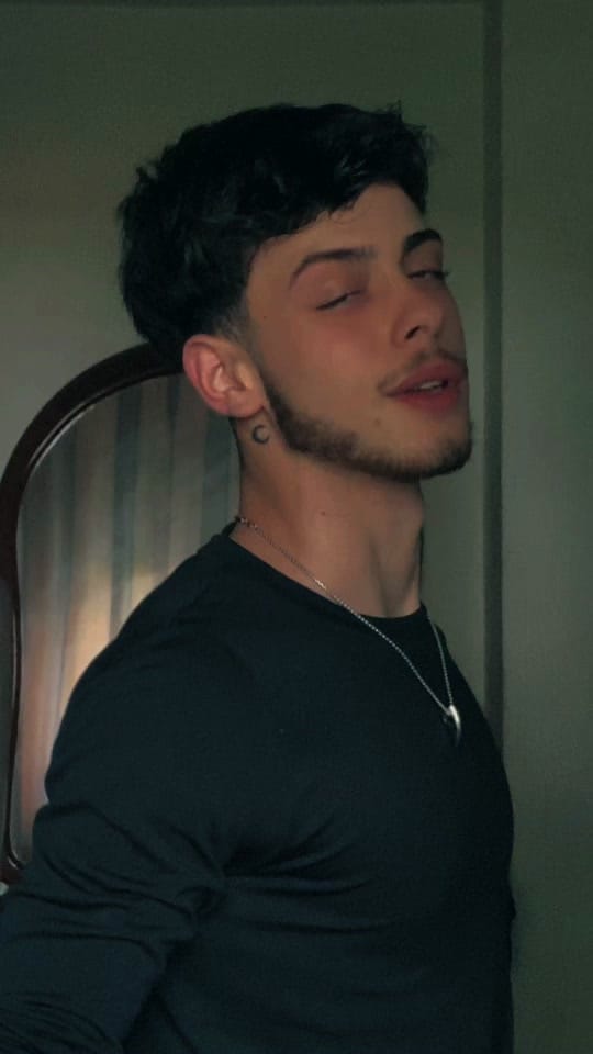 Post 8 by Dani🌙 on TikTok (video)