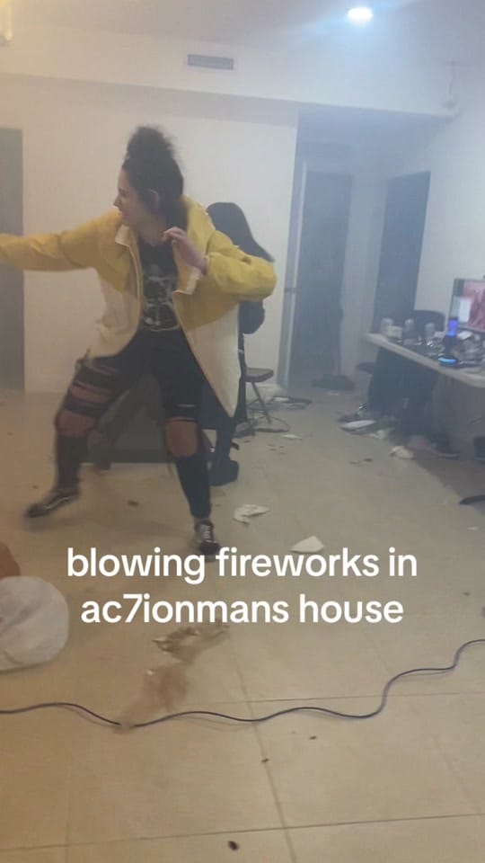 Post 7 by Lorenzo on TikTok (video)