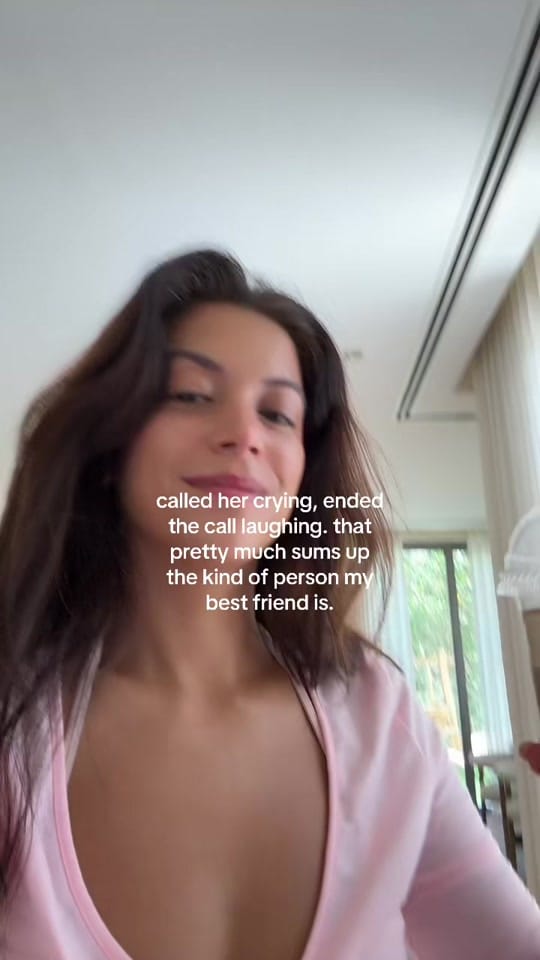 Post 10 by Sydney Rothschild on TikTok (video)