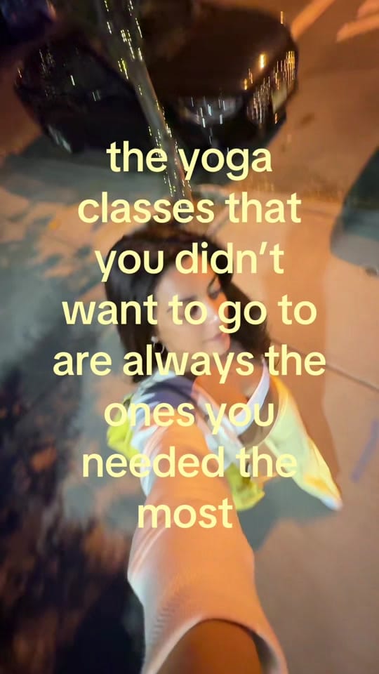 Post 7 by Sydney Rothschild on TikTok (video)