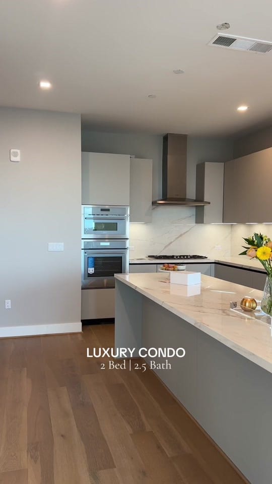 Post 6 by Houston Realtor Nyajal on TikTok (video)
