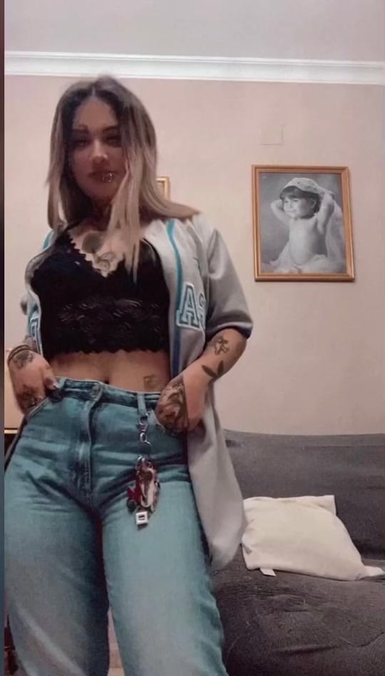 Post 9 by Miledys Espinales on TikTok (video)