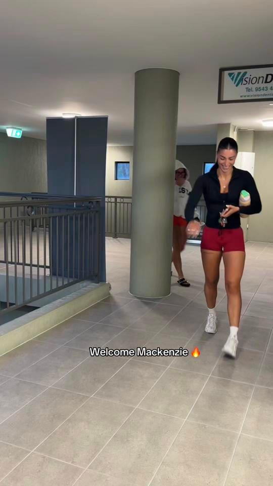 Post 8 by Helen Stamatakos on TikTok (video)