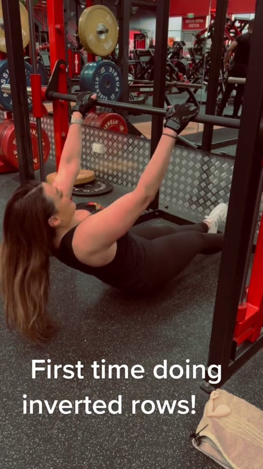 Post 1 by Lisa Gee on TikTok (video)
